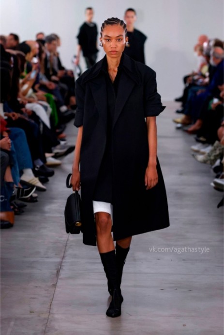 Модели коллекции Jil Sander Spring/Summer 2024