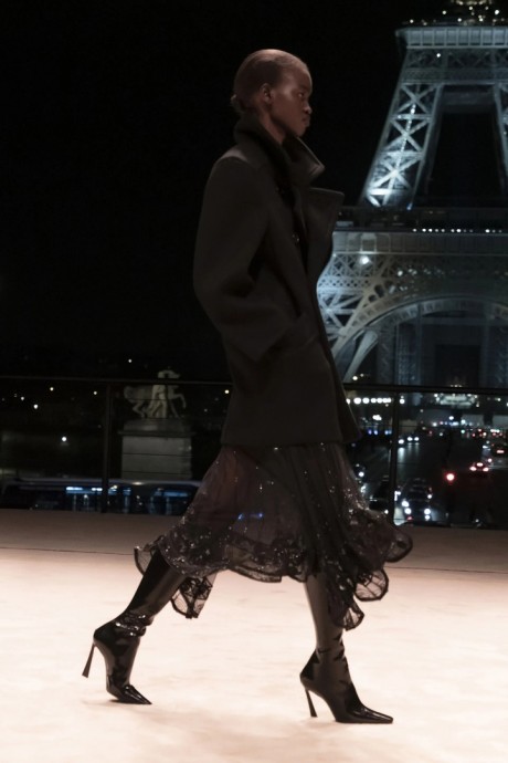 Коллекция Saint Laurent Ready-To-Wear Осень-Зима 2022/2023 Коллекция Saint Laurent Ready-To-Wear Осень-Зима 2022/2023