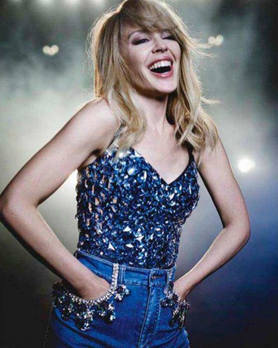 Кайли Миноуг (Kylie Minogue) в фотосессии для журнала Vogue Spain