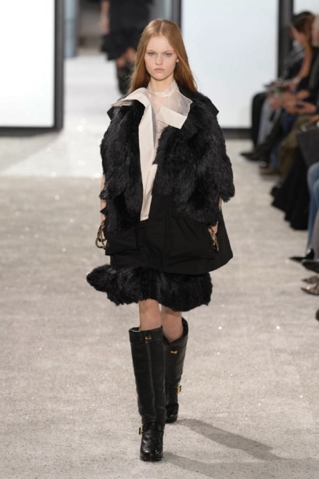 Коллекция Sacai Ready-To-Wear Весна-Лето 2025