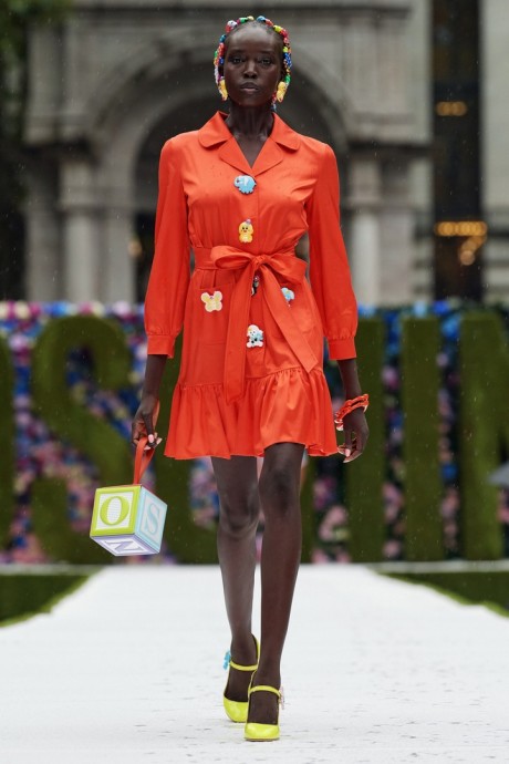 Коллекция Moschino Ready-To-Wear