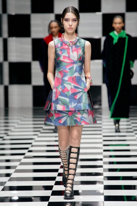 Коллекция Emporio Armani Ready-To-Wear Осень-Зима 2022/2023 Коллекция Emporio Armani Ready-To-Wear Осень-Зима 2022/2023