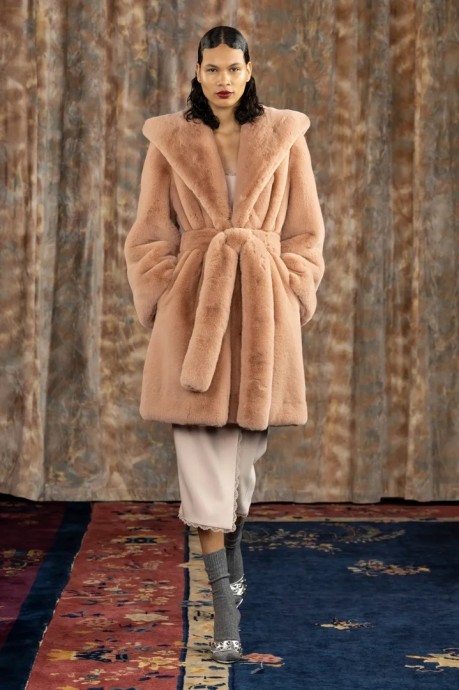 Коллекция Cinq á Sept Ready-To-Wear Осень-Зима 2023