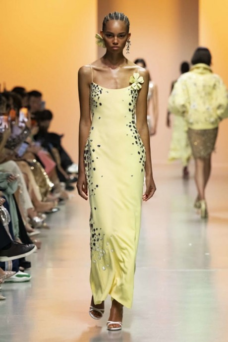 Коллекция Georges Hobeika Ready-To-Wear Весна-Лето 2025 Коллекция Georges Hobeika Ready-To-Wear Весна-Лето 2025