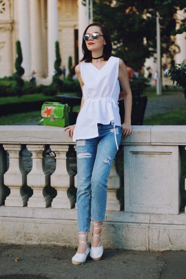 Look! Andreea Birsan Look! Andreea Birsan