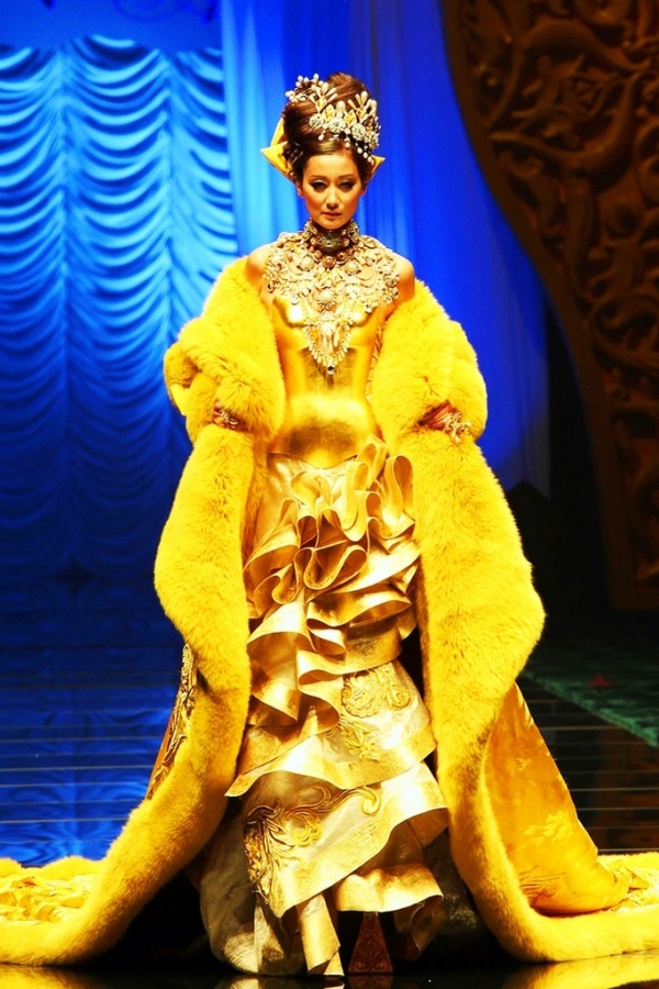 GUO PEI Fashion Shows. part 1