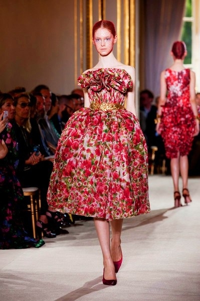 GIAMBATTISTA VALLI Couture Fall 2012. part 1