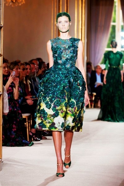 GIAMBATTISTA VALLI Couture Fall 2012. part 1