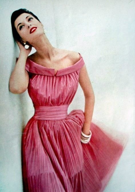 Фотографии из зарубежных журналов мод и каталогов 1950-х годов. Фотографии из зарубежных журналов мод и каталогов 1950-х годов.