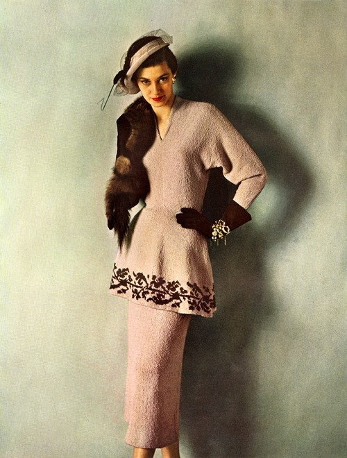 Страницы каталога Columbia Hand Knit Fashions, 1948 год.