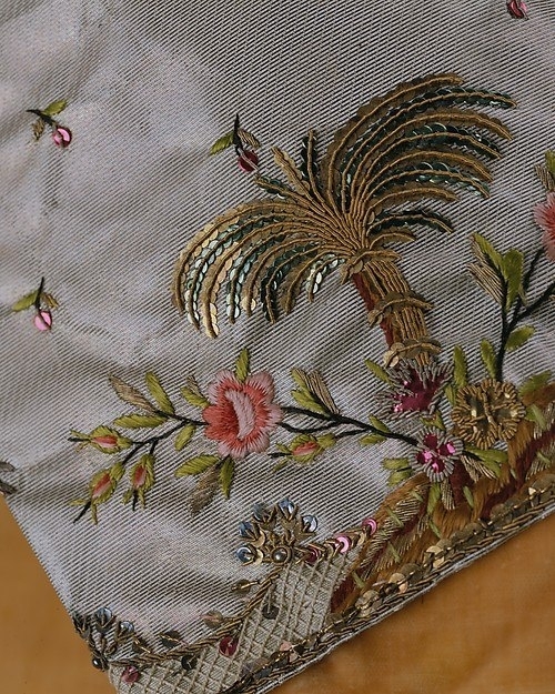 Детали вышивки французского мужского костюма 1765 г.
