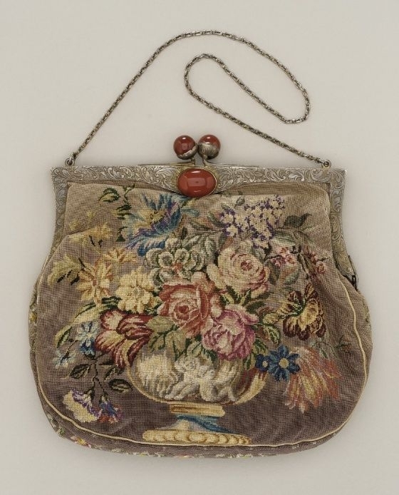 Сумочки 1920-30-х годов Сумочки 1920-30-х годов