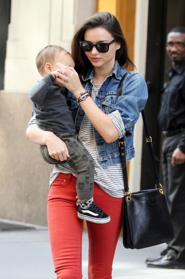 Street style. Street style.