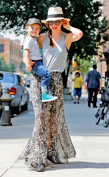 Street style. Street style.