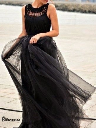 Сногсшибательные фатиновые юбки в классическом черном цвете.