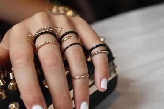 Фаланговые кольца: как их носить.