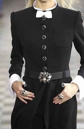 Показ от Chanel. Показ от Chanel.