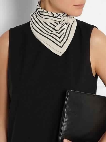Шейный платок как украшение и дополнение к образу.