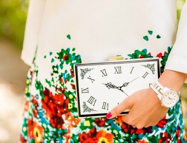 Восхитительные летние клатчи.