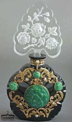 Чешские флаконы для духов 1920-х годов Чешские флаконы для духов 1920-х годов
