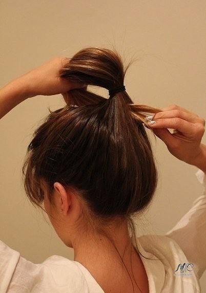 Практичный пучок на каждый день Практичный пучок на каждый день